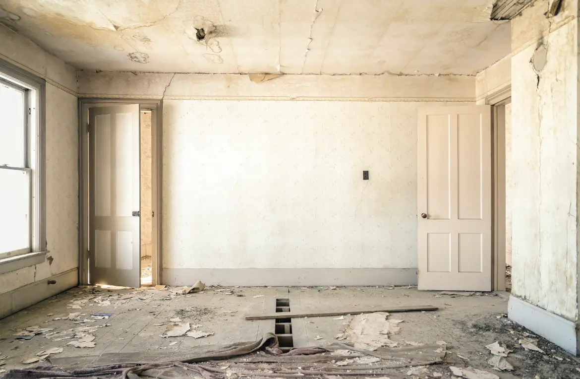 Waste disposal crew managing a cleanout project in Gulf Park Estates